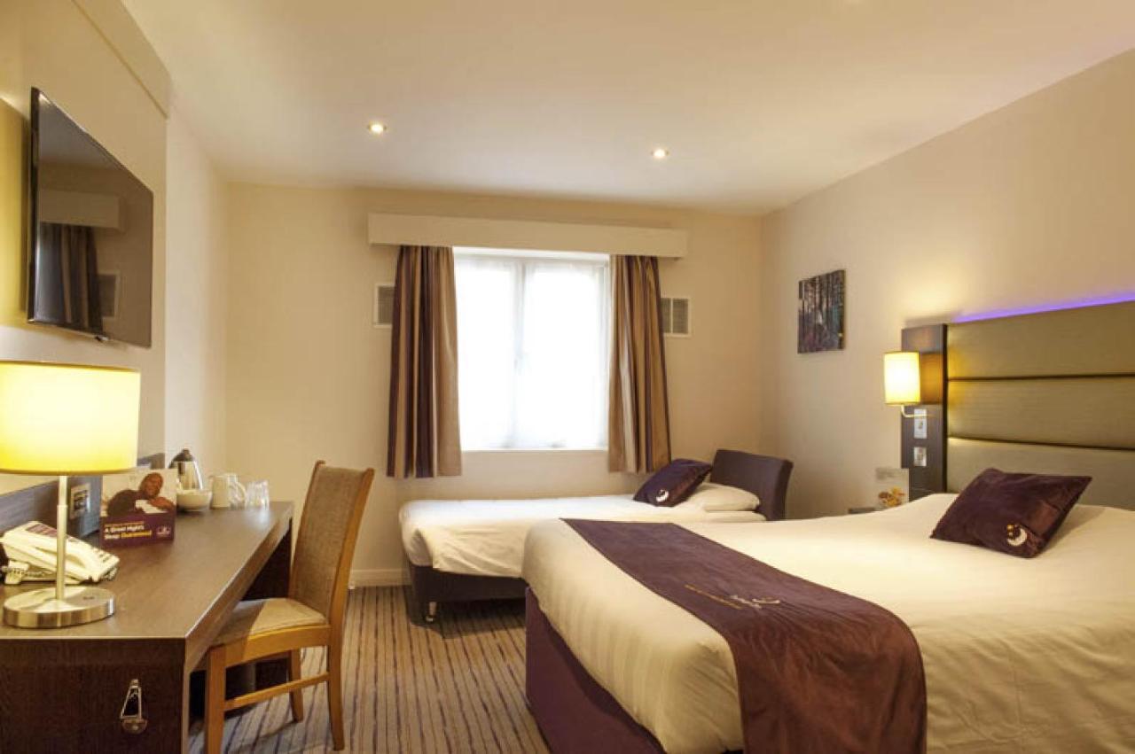 Premier Inn Guildford North - A3 Kültér fotó