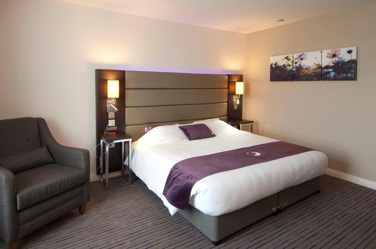 Premier Inn Guildford North - A3 Kültér fotó