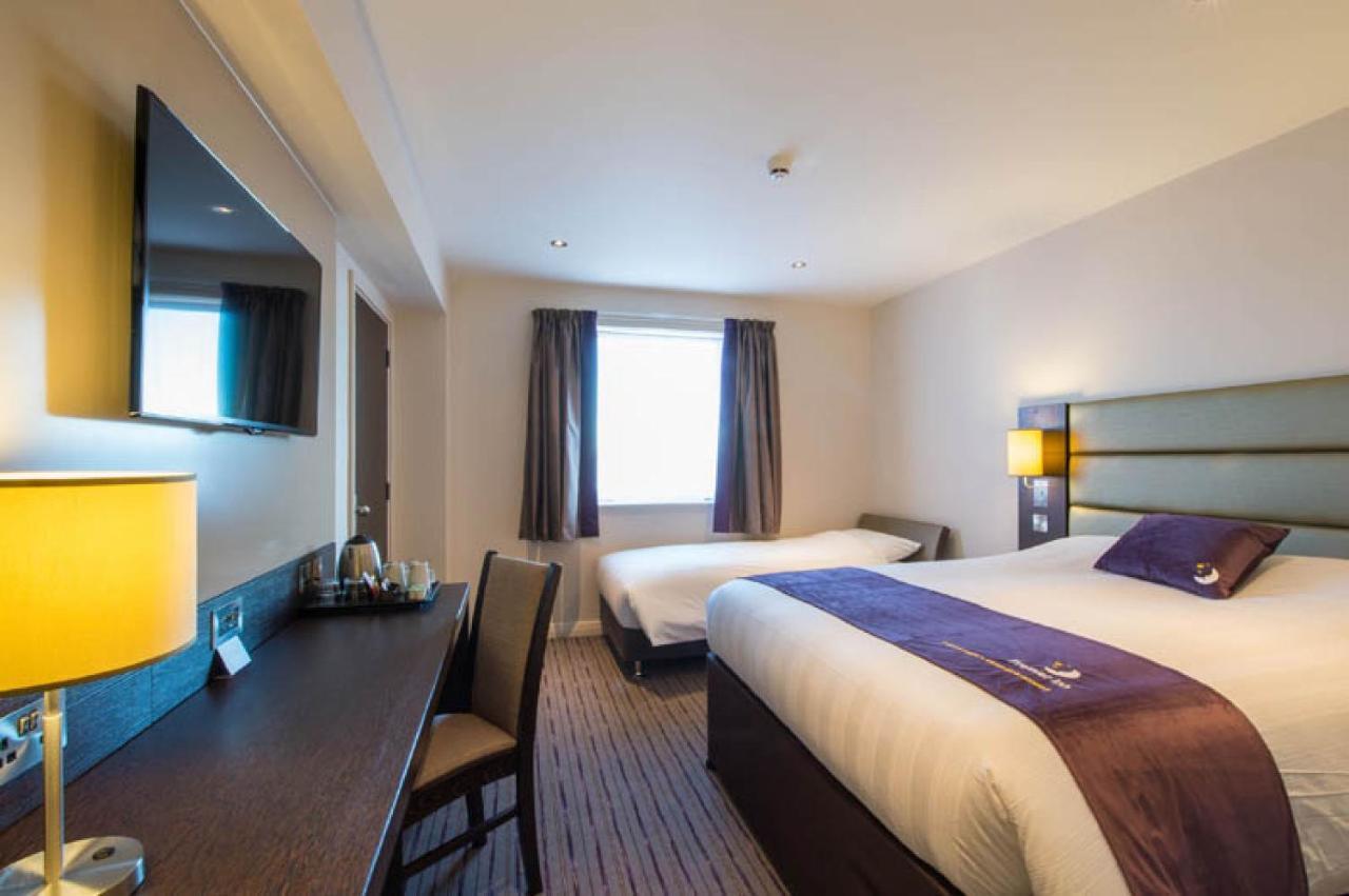 Premier Inn Guildford North - A3 Kültér fotó