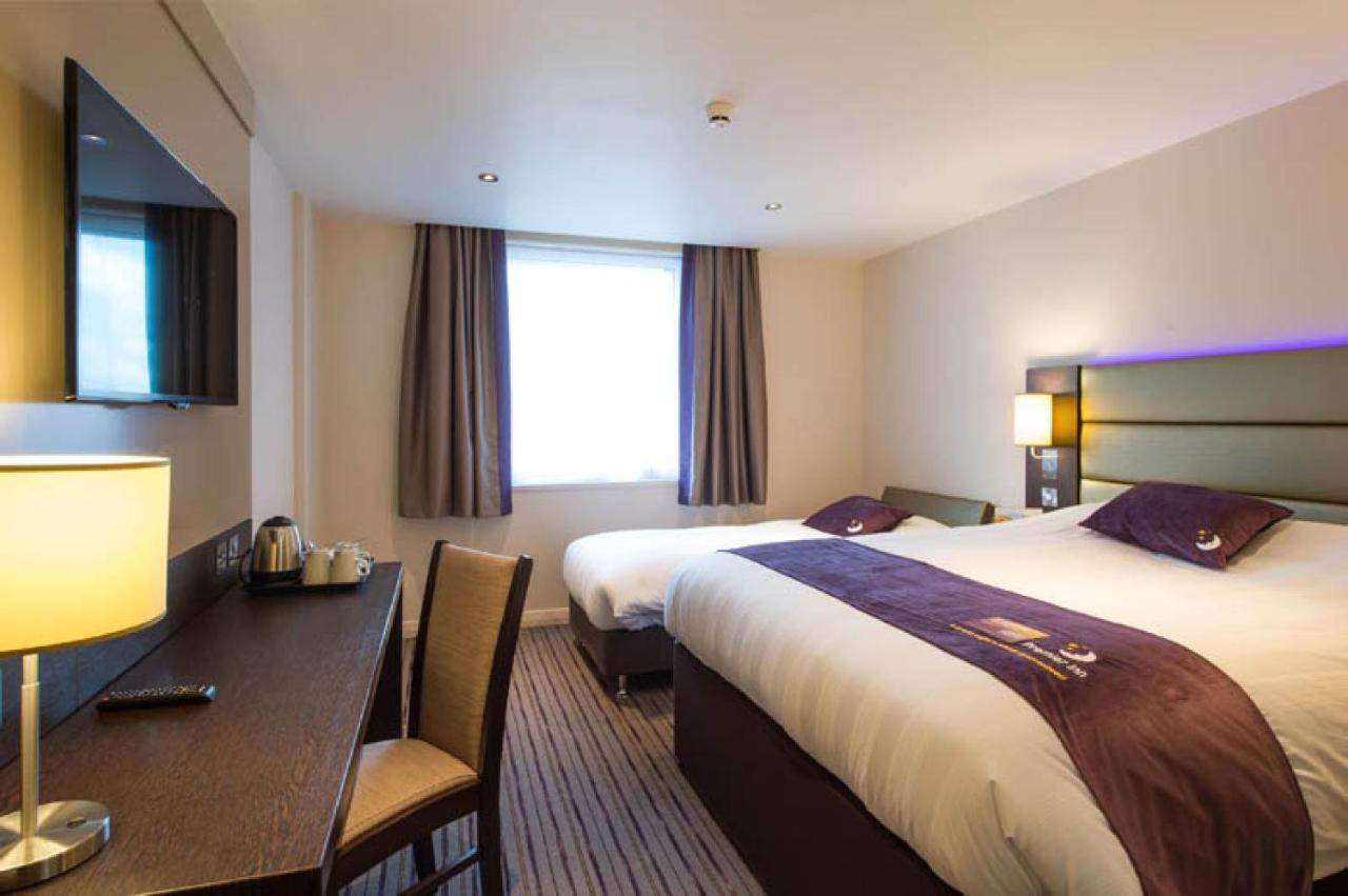 Premier Inn Guildford North - A3 Kültér fotó